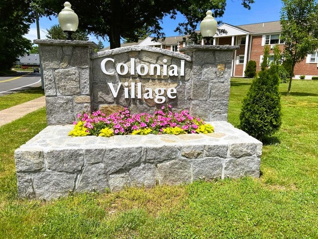 Building Photo - 161 Salmon Brook Dr Unit 70-161B