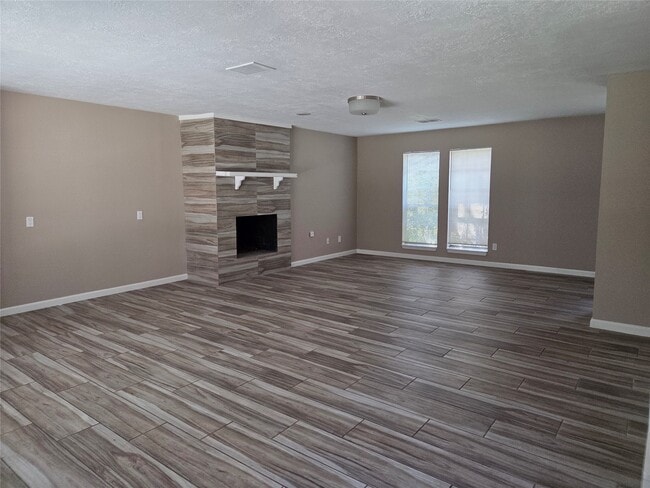 Photo - 717 Vicksburg Ct