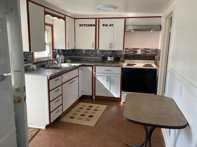 Cocina 14 x 8 - 1589 N Saginaw St Unidad A