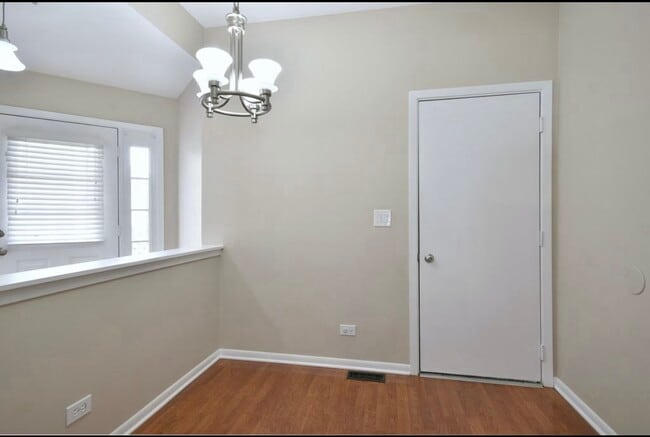 Photo - 1134 E Addison Ave