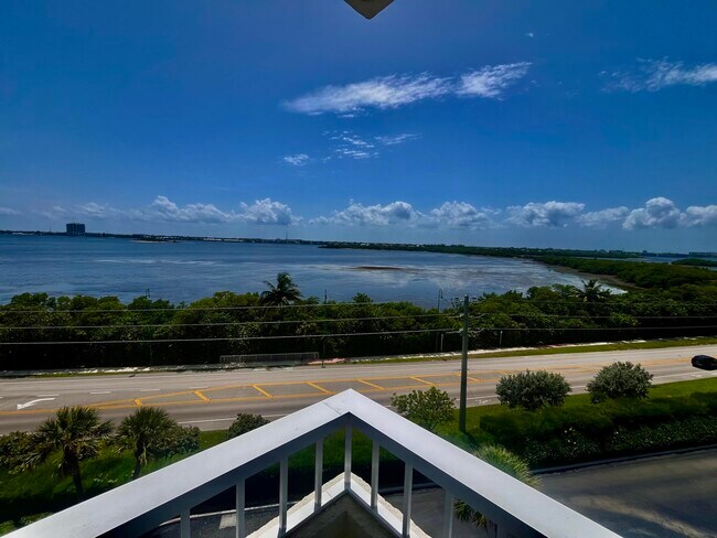 Photo - 5550 N Ocean Dr Unidad 6D