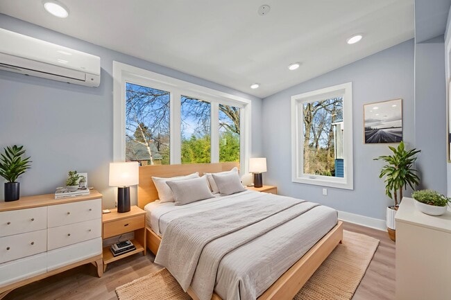 Photo - 4535 Avondale St