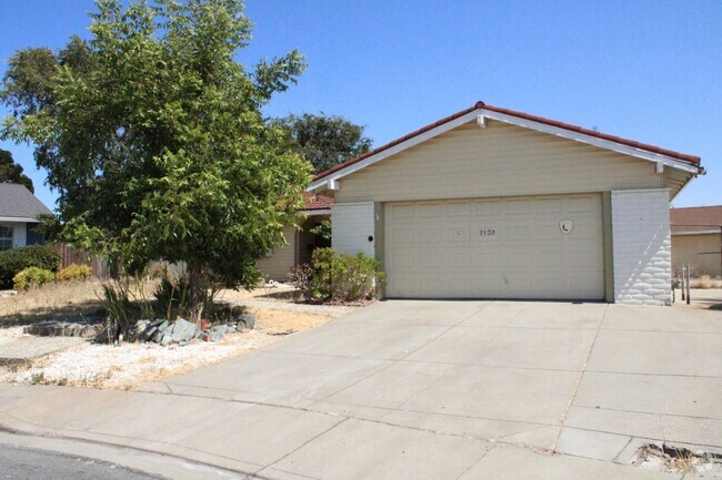 Building Photo - 4 Bedroom 2 Bathroom Spacious Pittsburg Ho... Rental