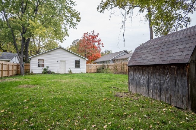 Photo - Centrally located bungalow!