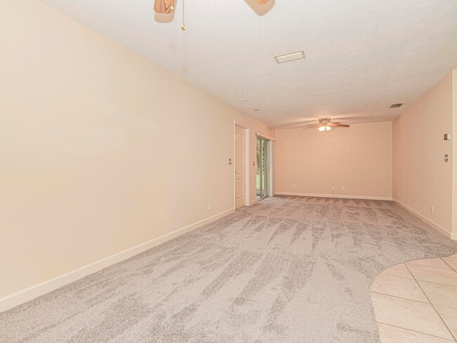 Photo - 301 S Wimbrow Dr