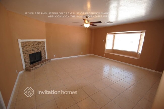 Photo - 907 N Wedgewood Dr