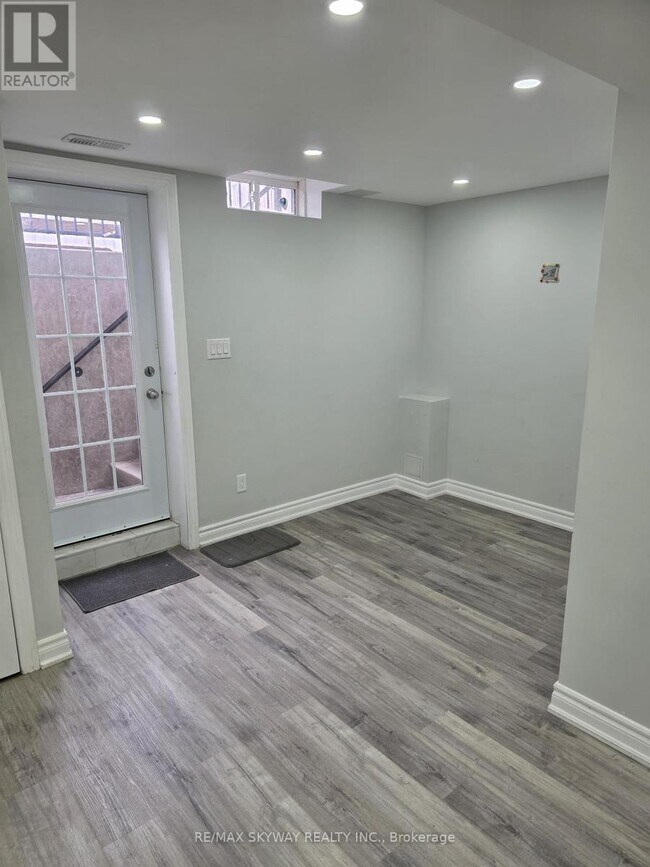 Photo - 6 Haverstock Cres