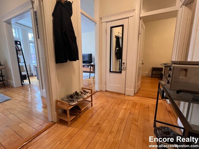 1788 Beacon St Unit 7