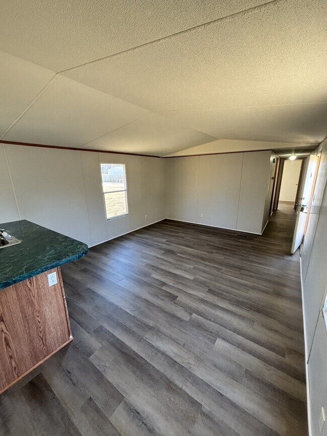 Photo - 128 Cassidy Ln