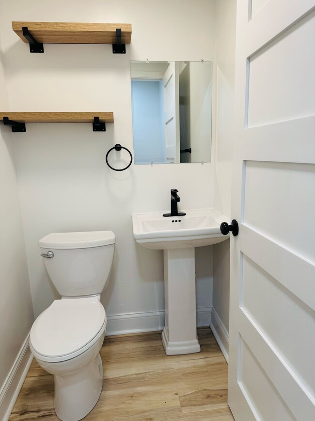 Half Bath - 12349 Boncrest Dr