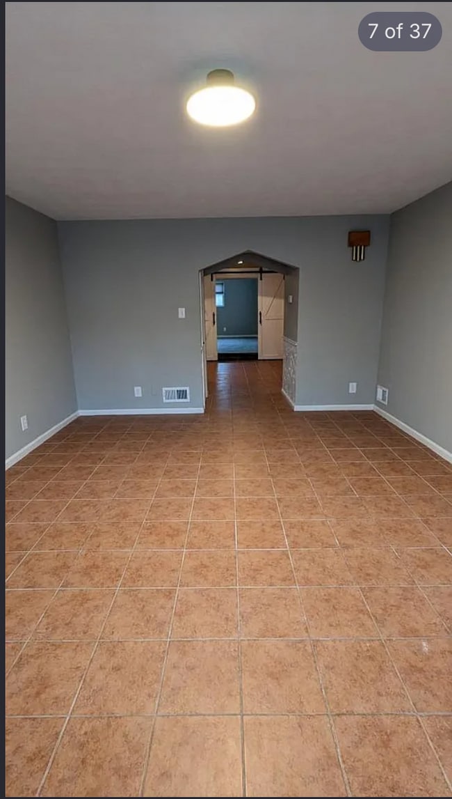 Living room - 3732 Wilmar Dr Unit 1