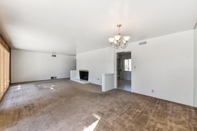 Photo - 1302 Frances Dr