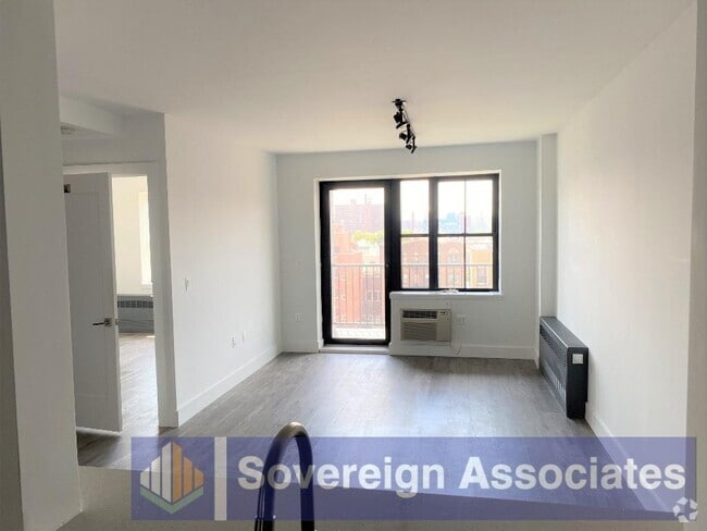 Building Photo - 11 Cooper St Unit 6C Rental