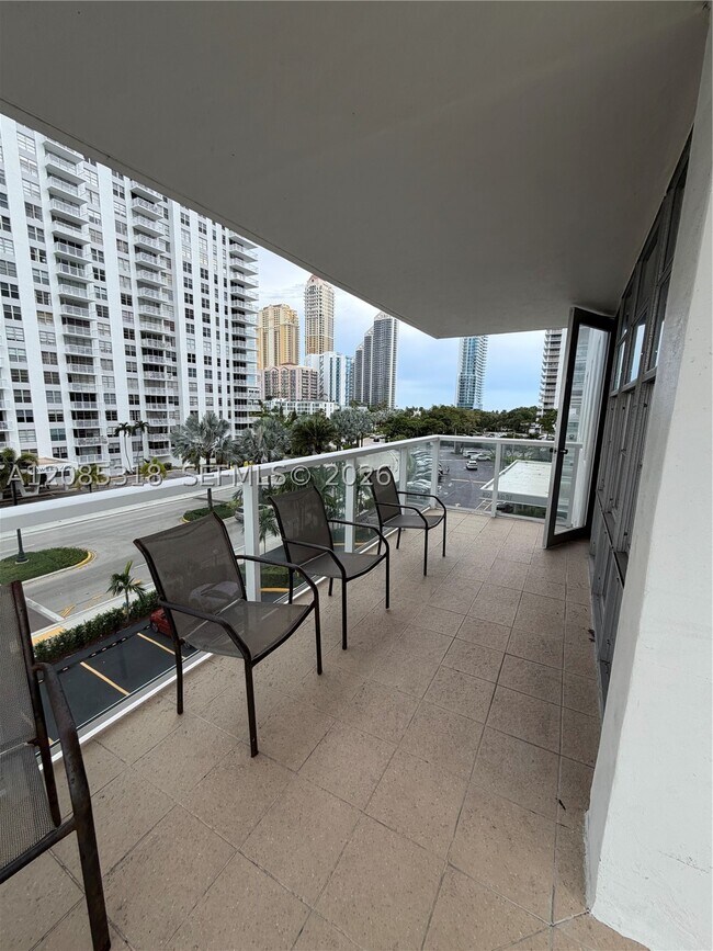 230 174th St Unit 512