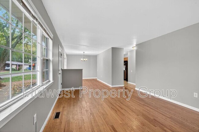 Photo - 4 Saratoga Ct