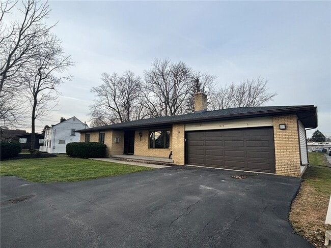 Photo - 1289 Creek St