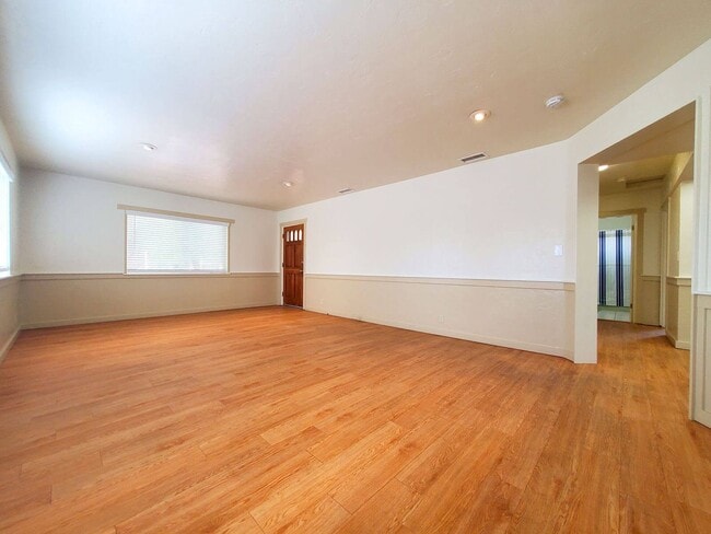 Photo - Mollison Duplex Unit A