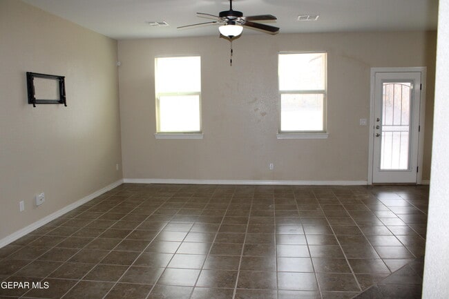 Photo - 13226 Emerald River St