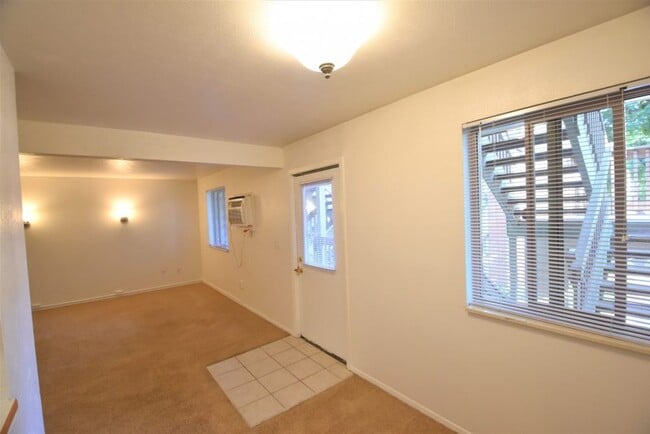 Photo - Spacious 2 Bedroom on Arapahoe