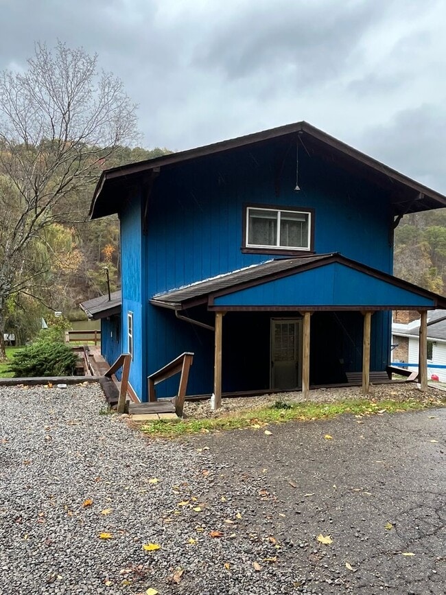 Building Photo - Two Bedroom Home on Austin Lake