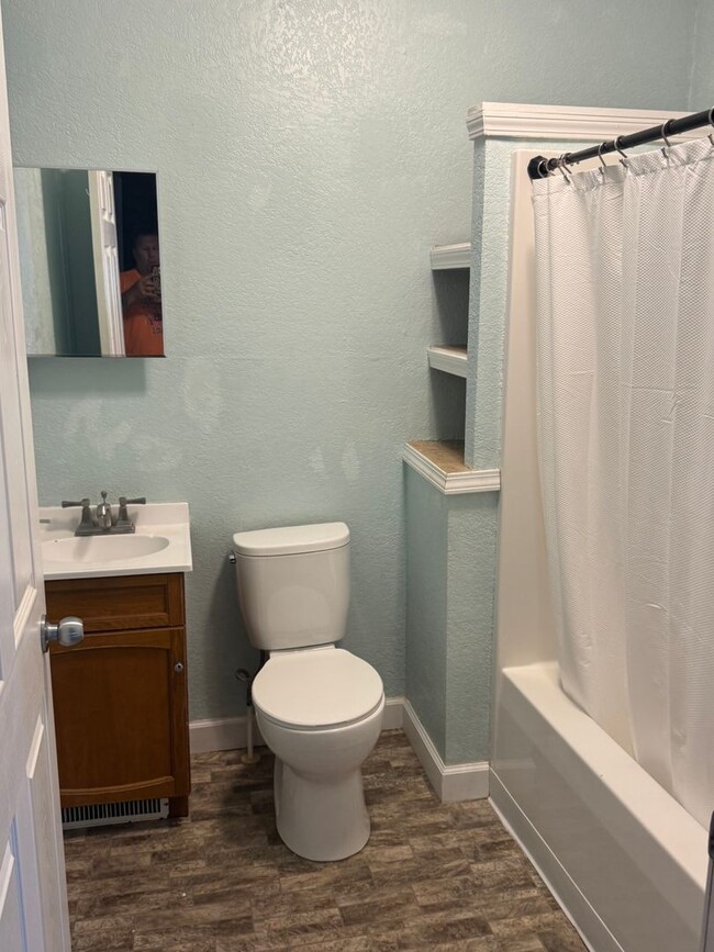 Photo - 207 Yetley St