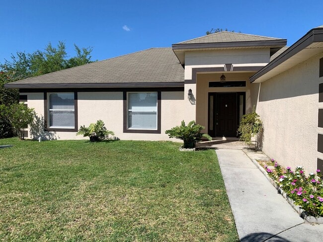 Photo - 4 Bedroom 2 bath CBS House with 2 car garage