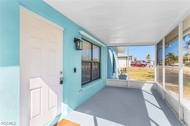 Photo - 2371 Baybreeze St