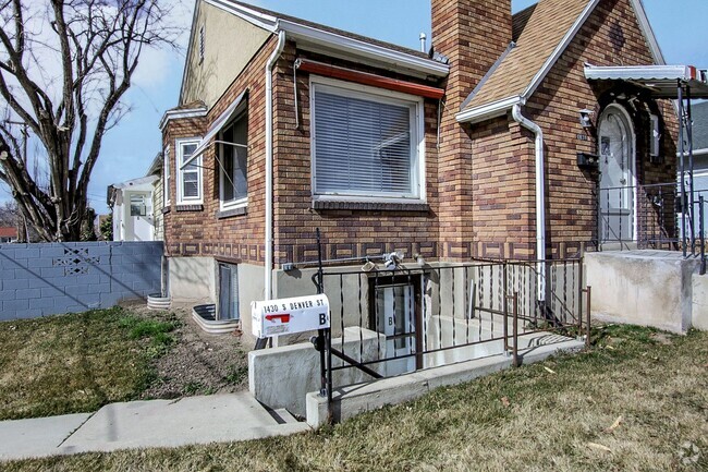 Building Photo - 1430 Denver St Unit B Rental