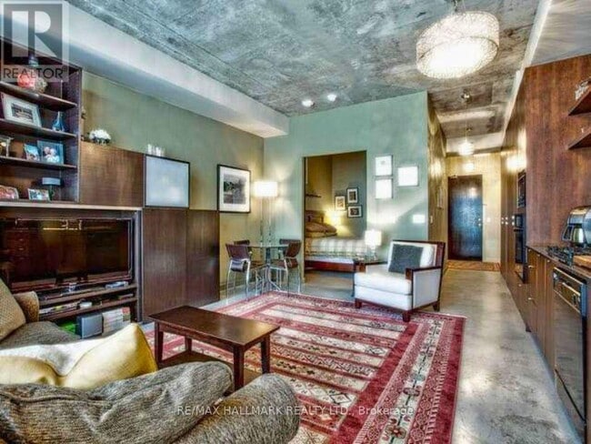 Photo - 23 Brant St Unit 310