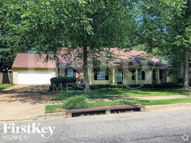 Building Photo - 1053 Boones Hollow Dr Rental