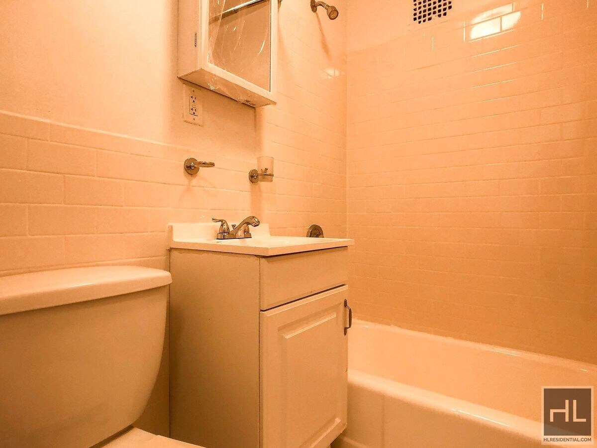 Photo - East 61 Street Unit 2F