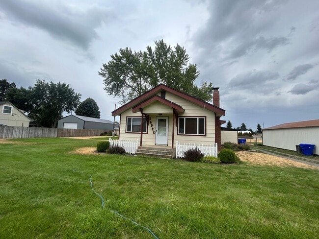Building Photo - Charming 4 Bed, 1 Bath Home in Spokane Val...