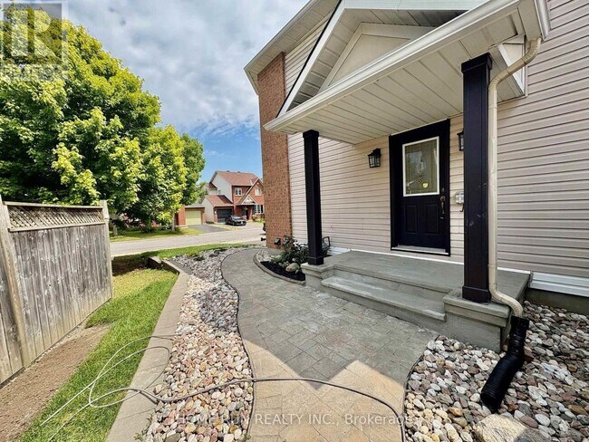 Photo - 52 Collington St