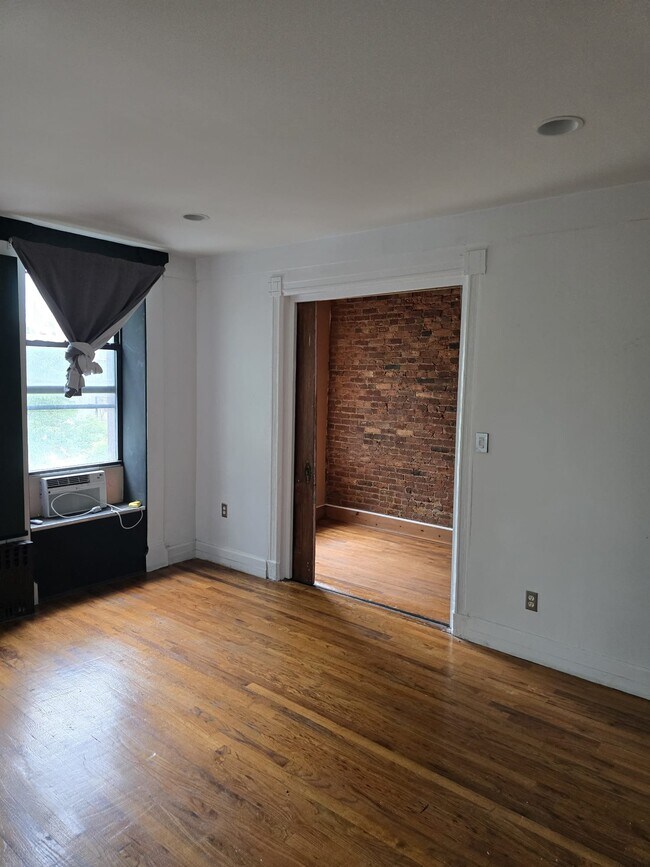 Photo - 74 A 4th Ave Unit Apt 3