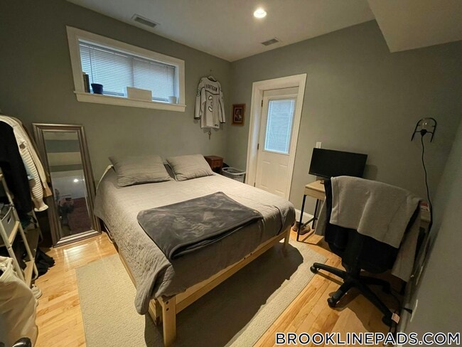 Photo - 1203 Beacon St Unit 4