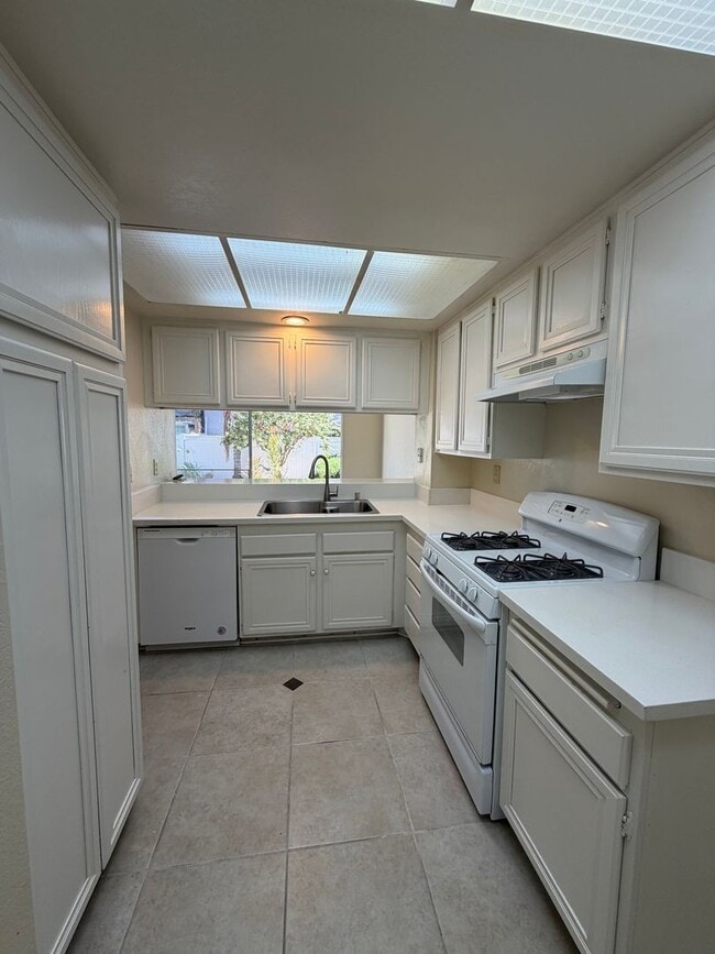 Photo - 1302 Gina Dr