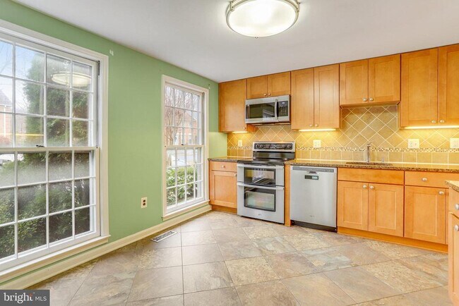 Photo - 8003 Bethelen Woods Ln