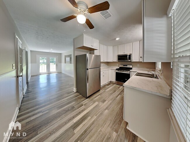 1618 Cherry Hill Ln SW