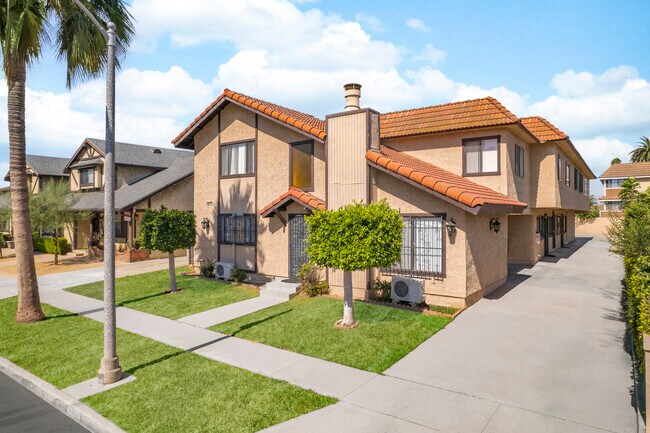 Photo - 1624 S 3rd St Unidad #F