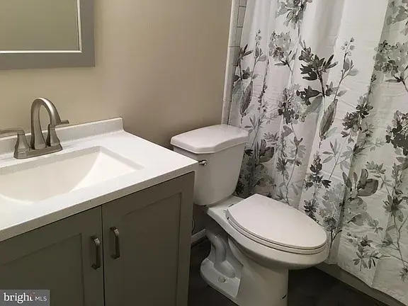 Photo - 611 Painters Xing