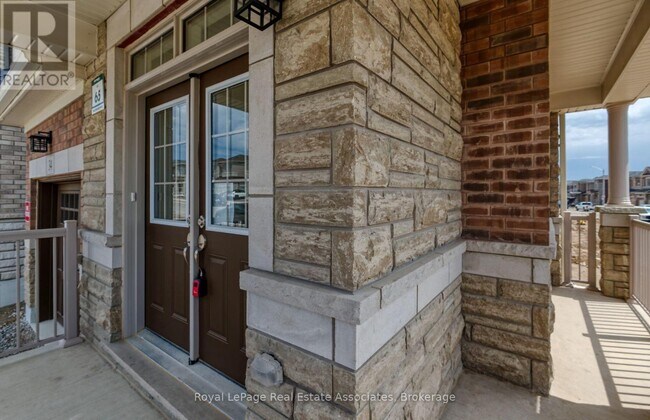 Photo - 34 Attwater Dr