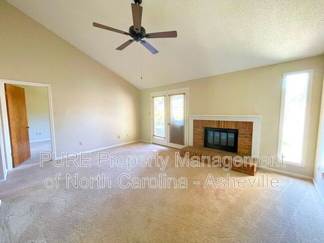 Photo - 11 Elderberry Ln