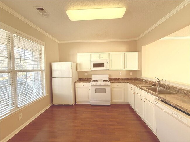 Photo - 40 Highoak Dr