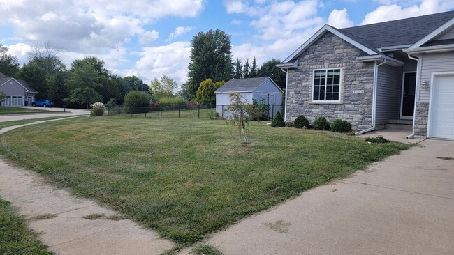 Photo - 1708 Apple Ln