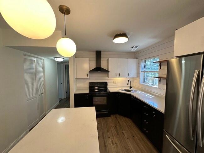 Photo - 1605 Thrush Ter Unidad 1605