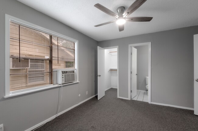 Photo - 700 Gray St Unit 1