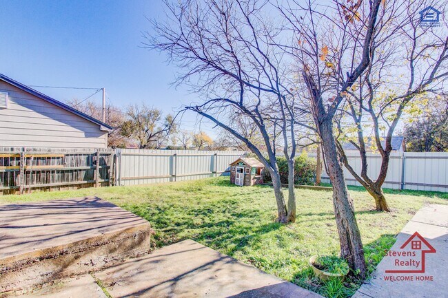 Photo - 1512 SW 6th St