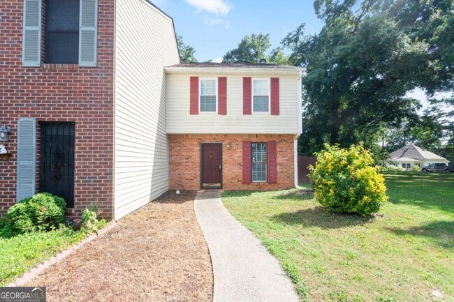 Building Photo - 1585 Springleaf Point SE