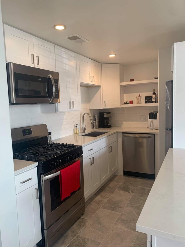 Photo - 3801 N St Louis Ave Unit Basement