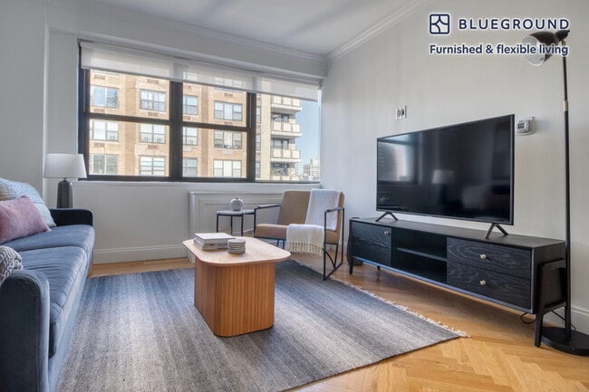 Photo - 305 East 86th St Unidad FL21-ID1328